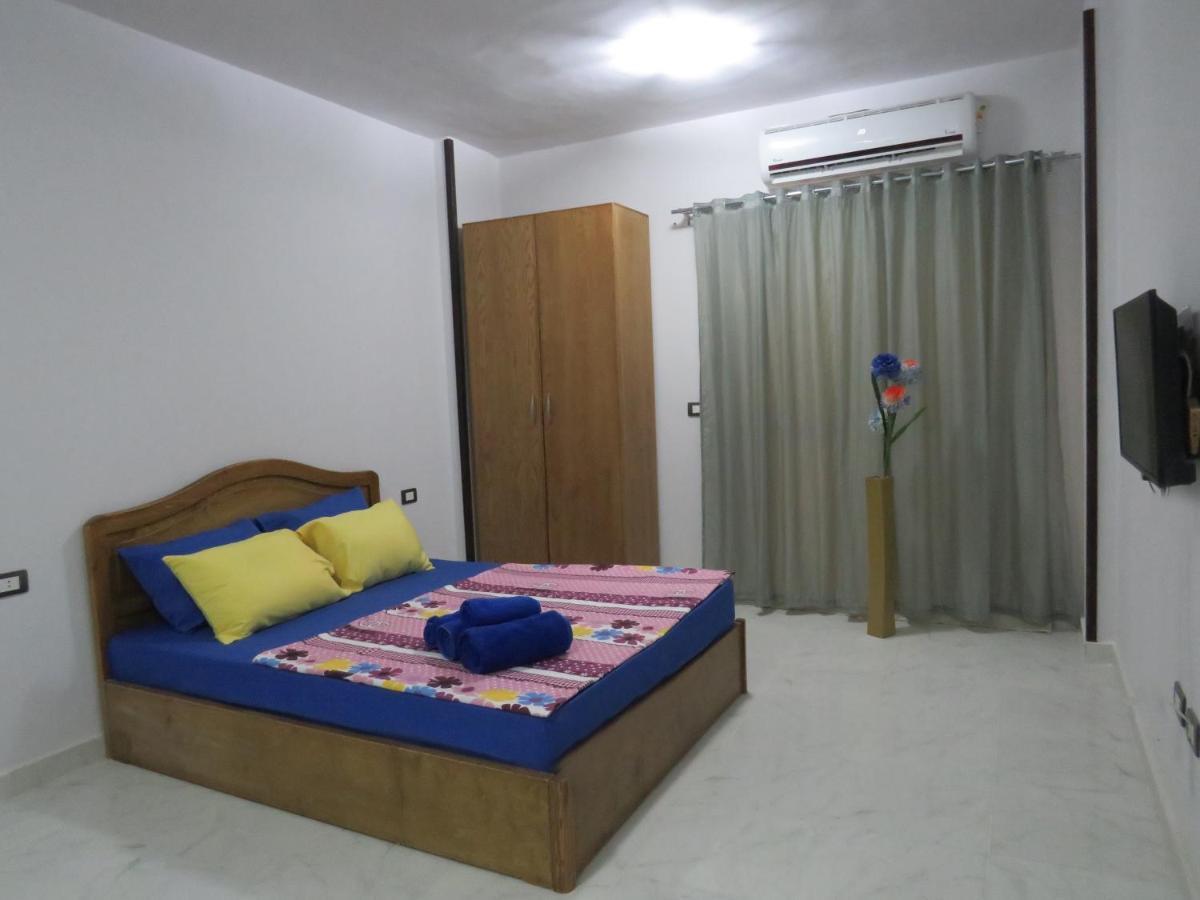 Apartment Taranto Near The Sea Redsealine 후르가다 외부 사진