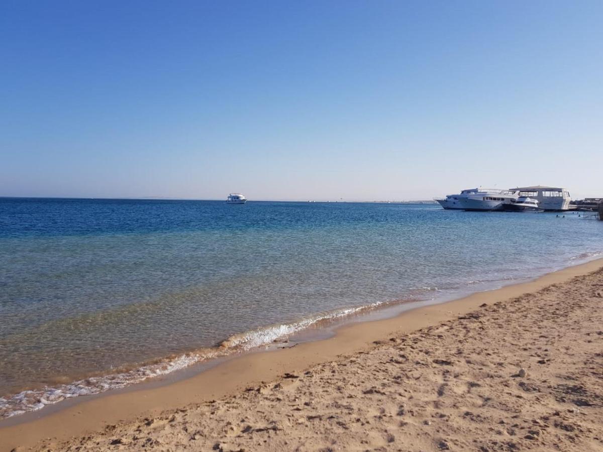 Apartment Taranto Near The Sea Redsealine 후르가다 외부 사진