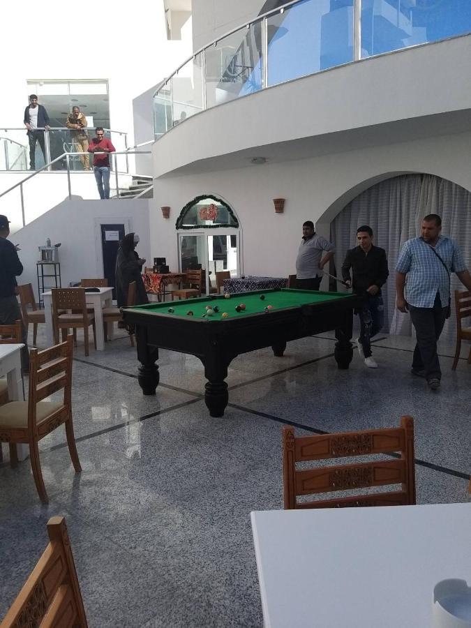 Apartment Taranto Near The Sea Redsealine 후르가다 외부 사진