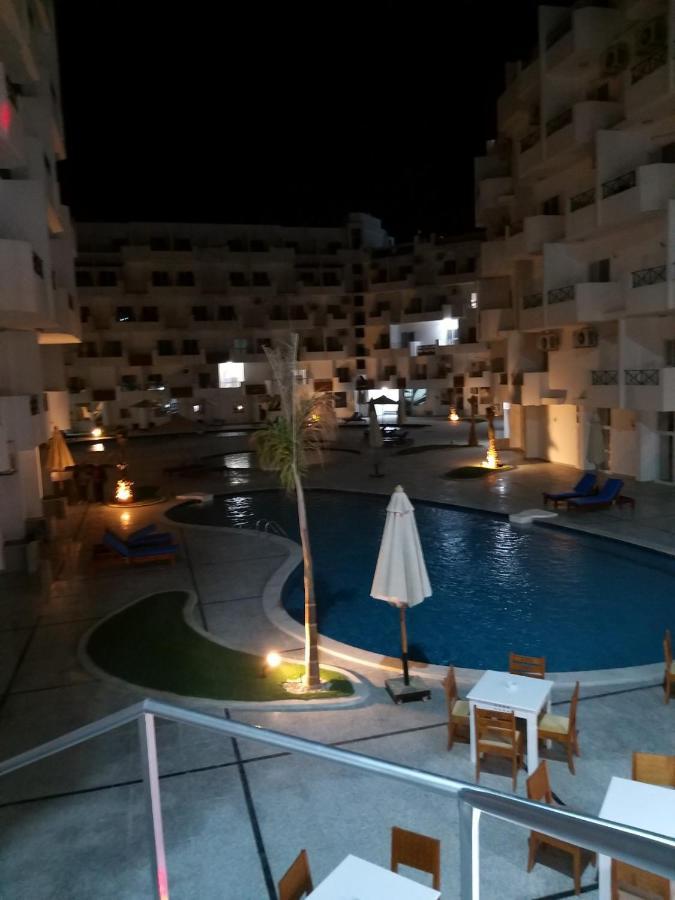 Apartment Taranto Near The Sea Redsealine 후르가다 외부 사진