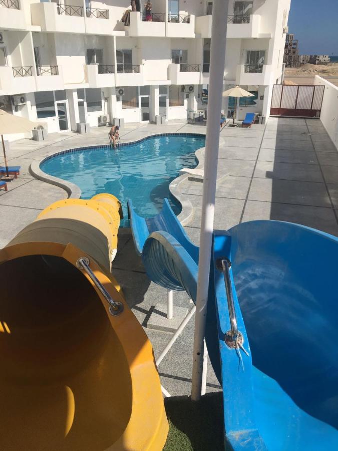 Apartment Taranto Near The Sea Redsealine 후르가다 외부 사진