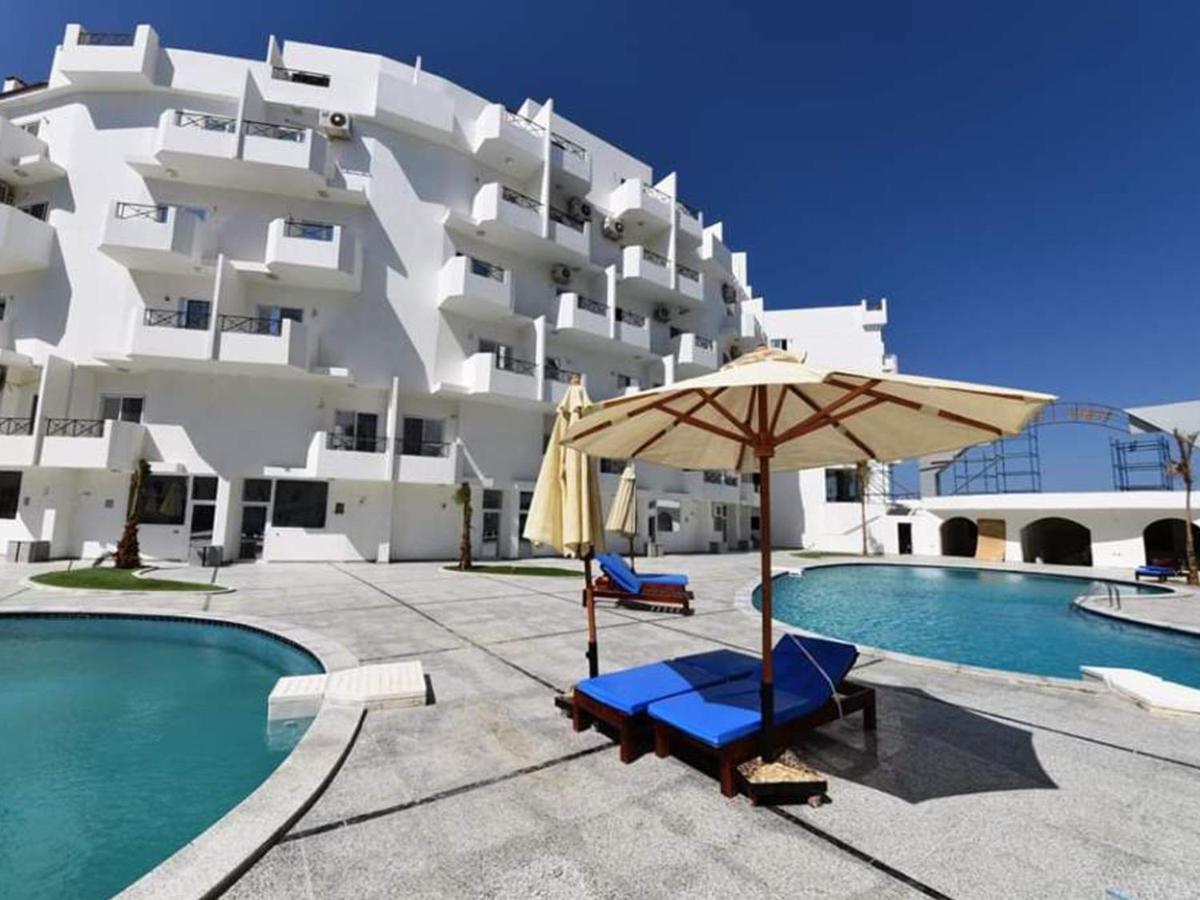 Apartment Taranto Near The Sea Redsealine 후르가다 외부 사진
