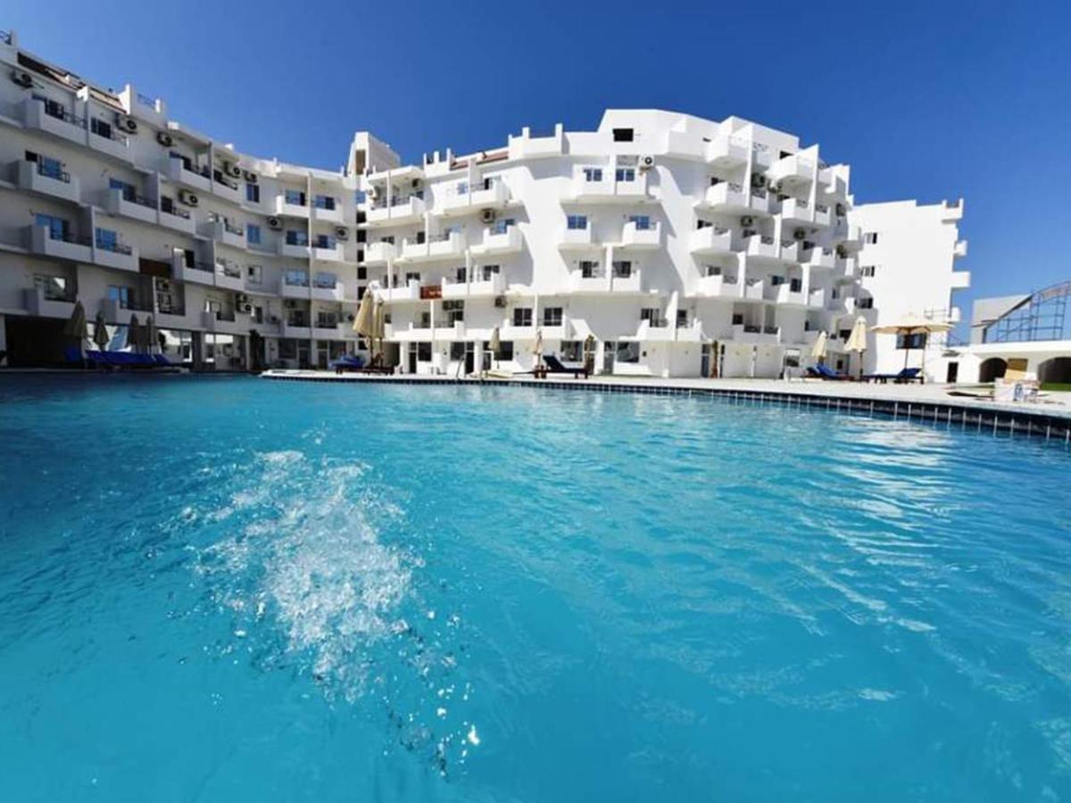 Apartment Taranto Near The Sea Redsealine 후르가다 외부 사진