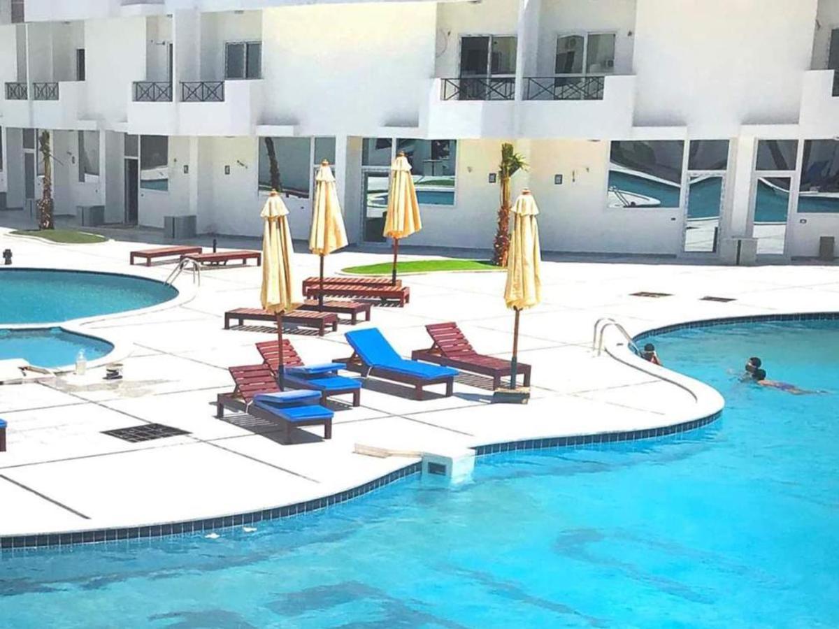 Apartment Taranto Near The Sea Redsealine 후르가다 외부 사진