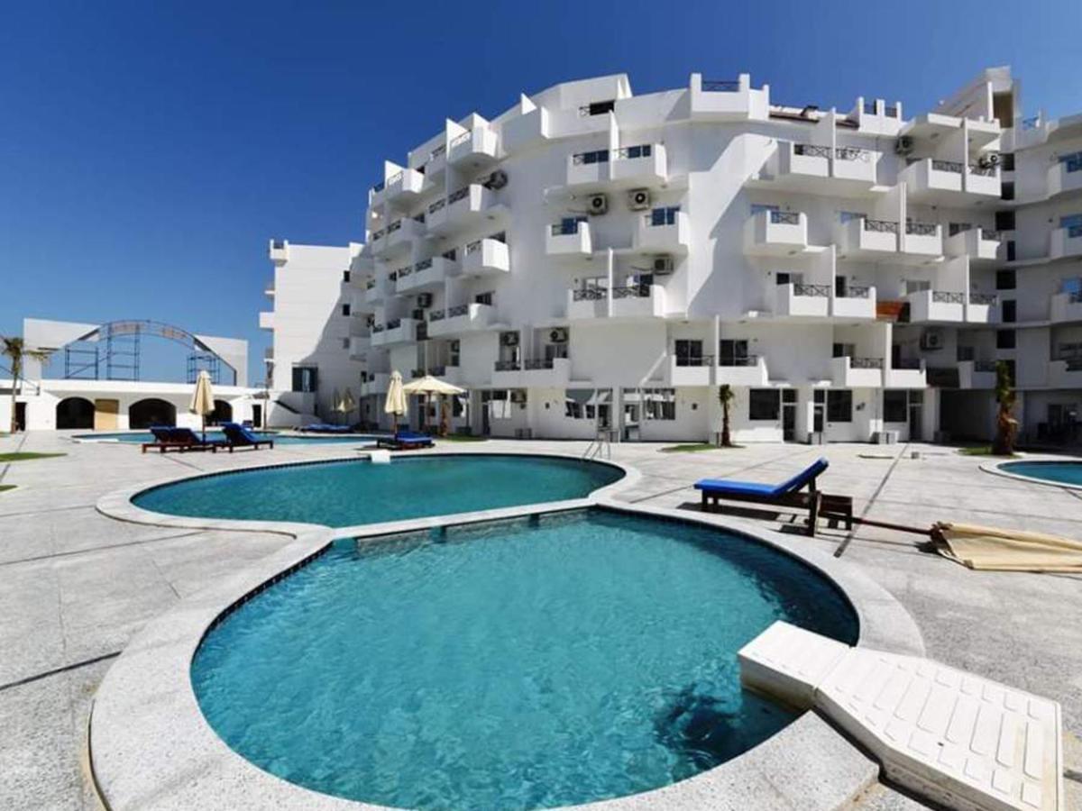 Apartment Taranto Near The Sea Redsealine 후르가다 외부 사진