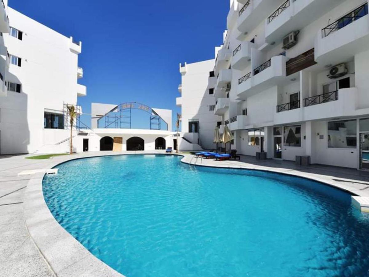 Apartment Taranto Near The Sea Redsealine 후르가다 외부 사진